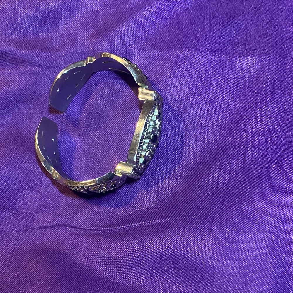 Ornate Silver Women's Brooch - Picture 4 of 6